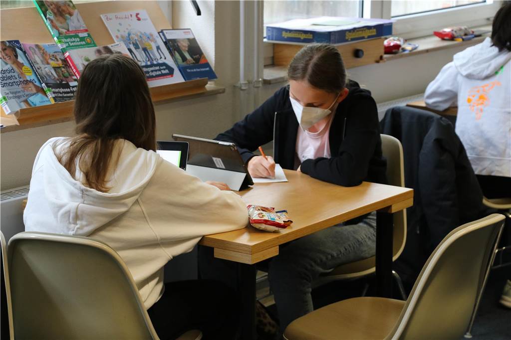 Vielfältiges Programm beim Kulturrucksack in Bottrop und Kirchhellen Verschiedene Workshops in der Kirchhellener Bibliothek behandeln auch multimediale Tools, wie etwas Stop-Motion.