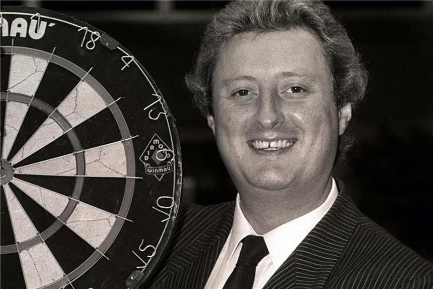 Früherer Darts-Weltmeister Bristow gestorben Verstarb im Alter von 60 Jahren: Rekord-Weltmeister: Ex-Darts-Weltmeister Eric Bristow. Foto: Adam Butler
