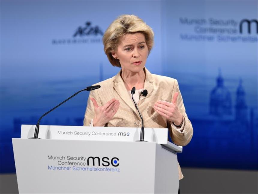 Von der Leyen bekräftigt Deutschlands Führungsbereitschaft Verteidigungsministerin Ursula von der Leyen spricht bei der 51. Sicherheitskonferenz in München. Foto: Andreas Gebert