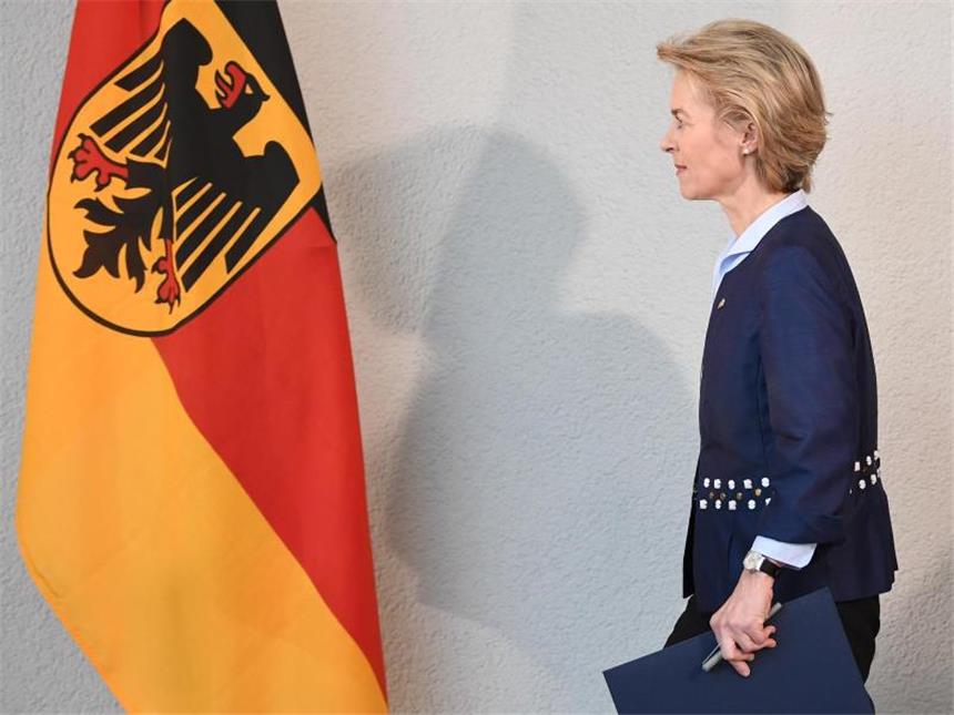 Verteidigungsministerin von der Leyen fordert für die Truppe eine deutlich bessere Ausstattung. Foto: Britta Pedersen
