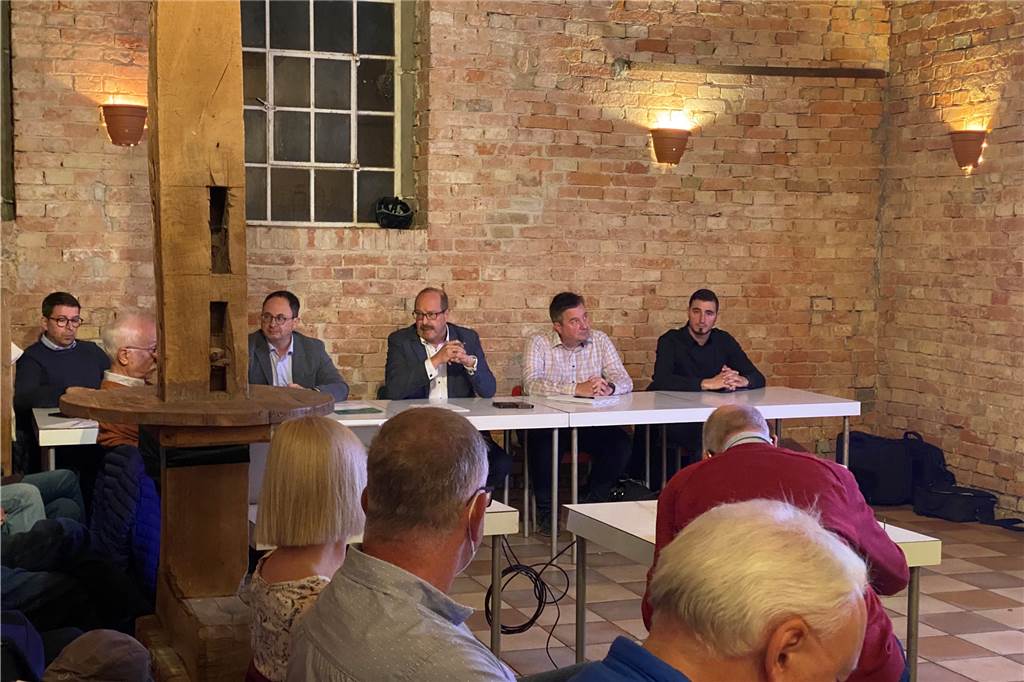 Radweg Herbern-Mersch verzögert sich weiter: Planungen sorgen für Zündstoff Vertreter des Radwegevereins und der Stadt Drensteinfurt informierten über die Pläne für den restlichen Abschnitt.