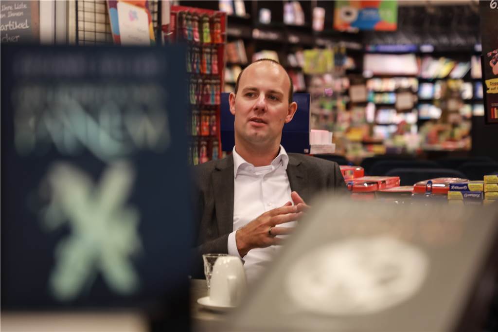 Dennis Book ist Vertriebsdirektor Nord-Ost der Mayerschen Buchhandlung
