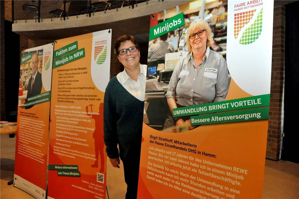 VHS-Fachbereichsleiterin Petra Bröscher im Ruhestand: „Konnte neue Wege gehen“ VHS-Fachbereichsleiterin Petra Bröscher hat 2017 eine Arbeitsausstellung ins Bürgerhaus geholt.