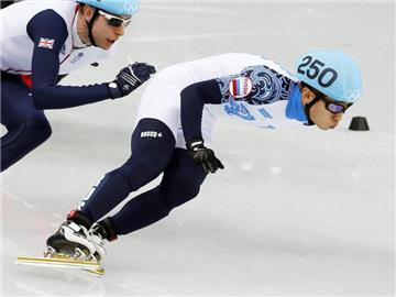 Victor An (r) hat gewann auch über 500 Meter Olympia-Gold. Foto: Barbara Walton