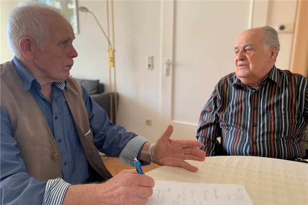 Nikola Bondur (93) blutet das Herz: „Würde mein Land sofort verteidigen“ Victor Gillich und Nikola Bondur (r.) sind entsetzt über den Krieg in der Ukraine.