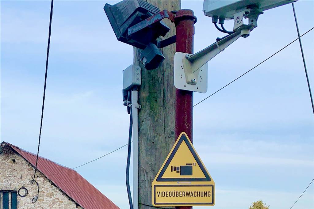 Einbrecher plündern Pferdehof im Dortmunder Süden Videokameras sollen Einbrecher in Zukunft fernhalten.