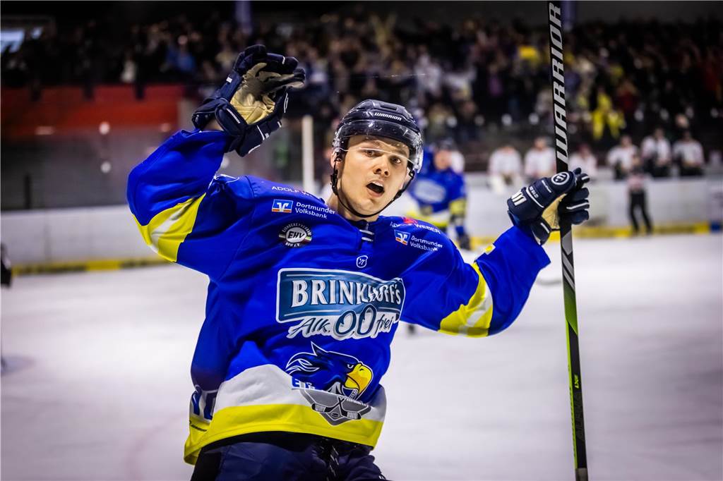 Viel dramatischer ging es kaum. Im entscheidenden Spiel fünf drehen die Eisadler Dortmund im letzten Drittel auf und ziehen ins Playoff-Finale ein.