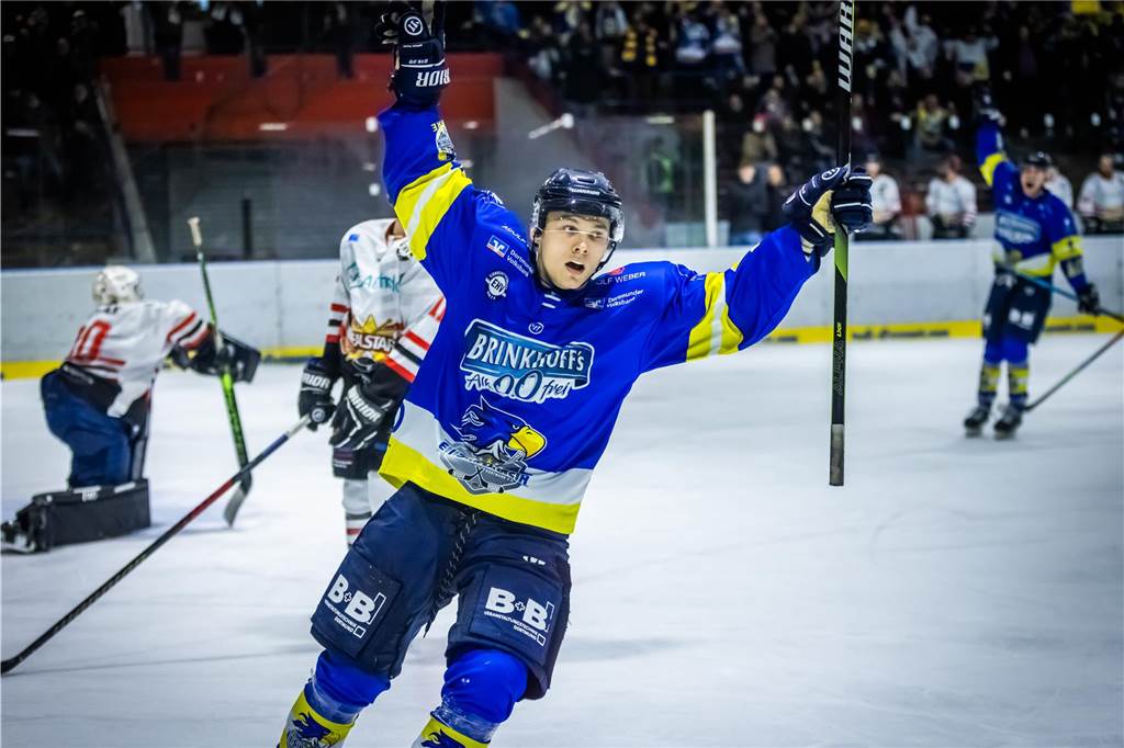 Viel dramatischer ging es kaum. Im entscheidenden Spiel fünf drehen die Eisadler Dortmund im letzten Drittel auf und ziehen ins Playoff-Finale ein.