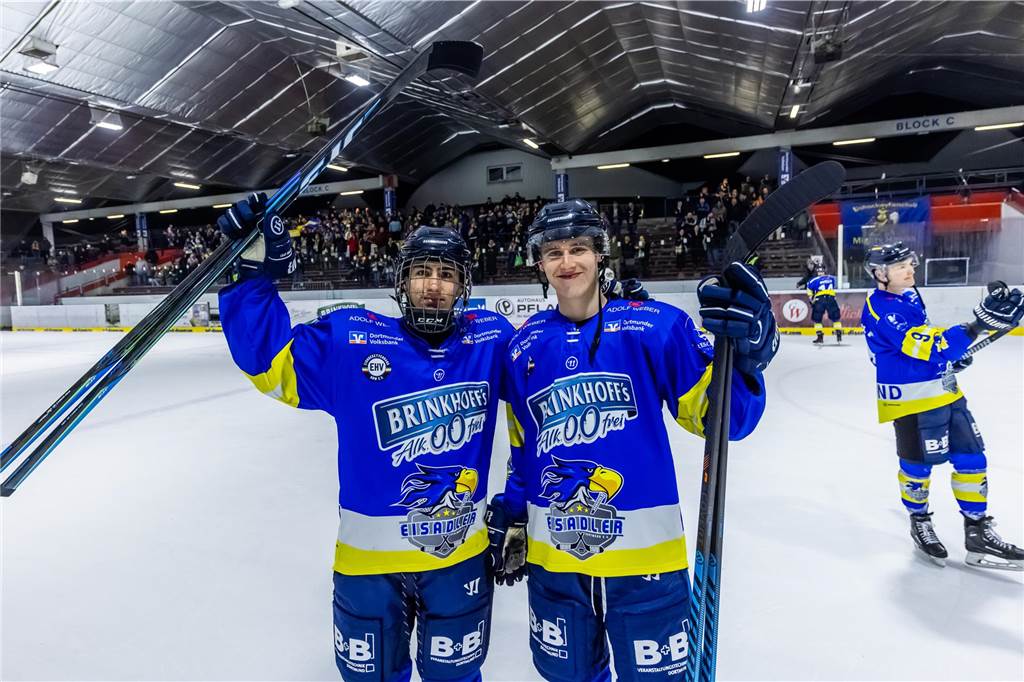 Viel dramatischer ging es kaum. Im entscheidenden Spiel fünf drehen die Eisadler Dortmund im letzten Drittel auf und ziehen ins Playoff-Finale ein.