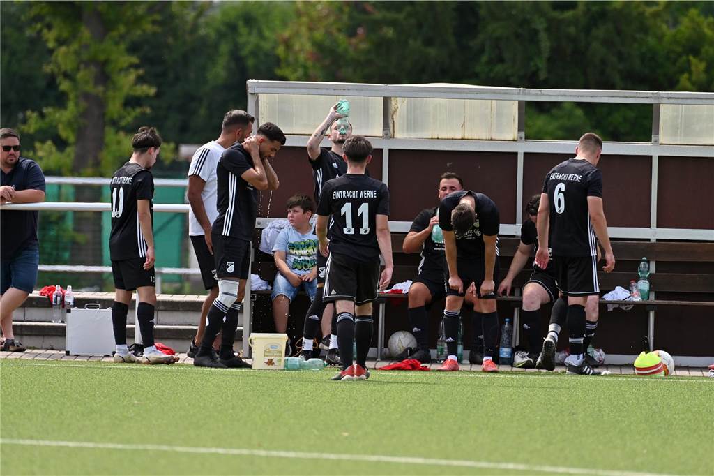 TuRa wird zum Lieblingsgegner: Eintracht Werne mit 16 neuen Leuten Trinkpause in Bergkamen
