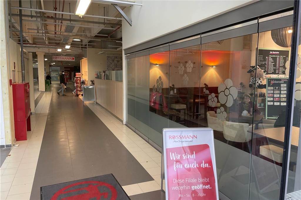 Wirtschaftsförderer erklärt aktuellen Stand bei „Werne City Mall“ Blick ins leere Hornecenter.