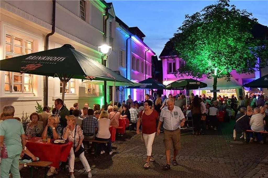 Viel los war bei der Lünschen Mess auch in der Altstadt.