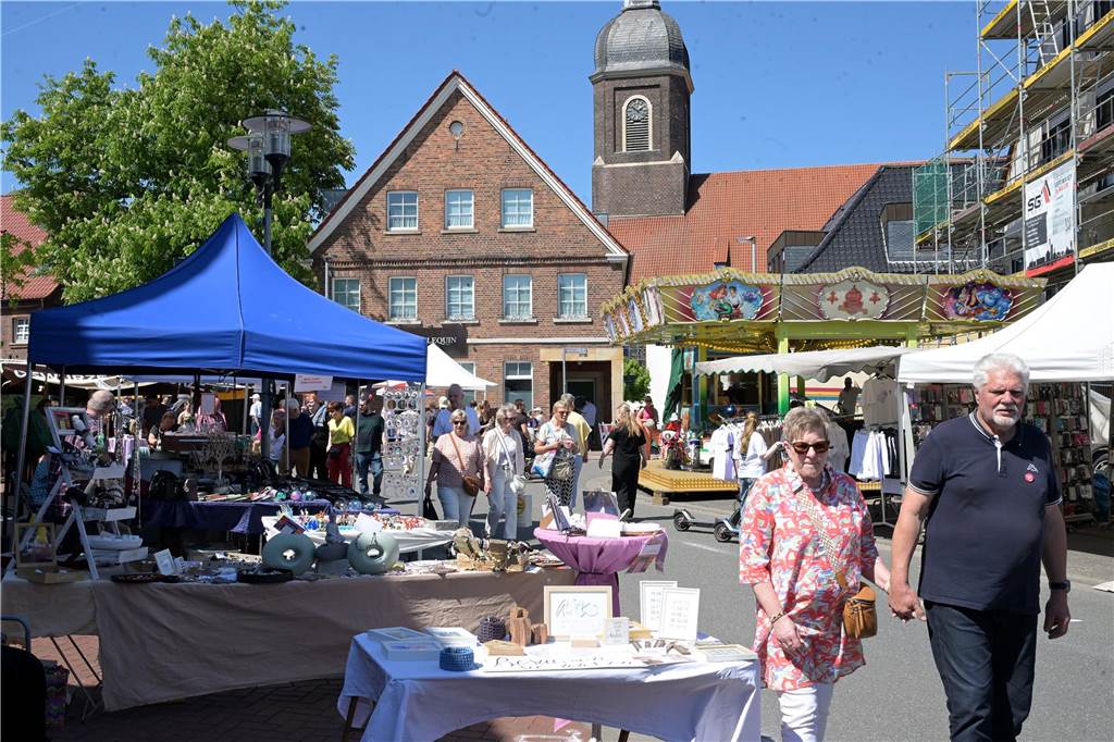 Viel los war beim Maimarkt in Nordkirchen
