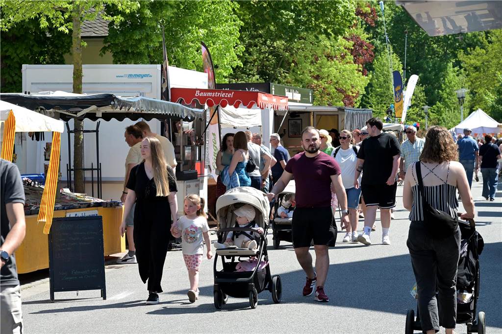Viel los war beim Maimarkt in Nordkirchen