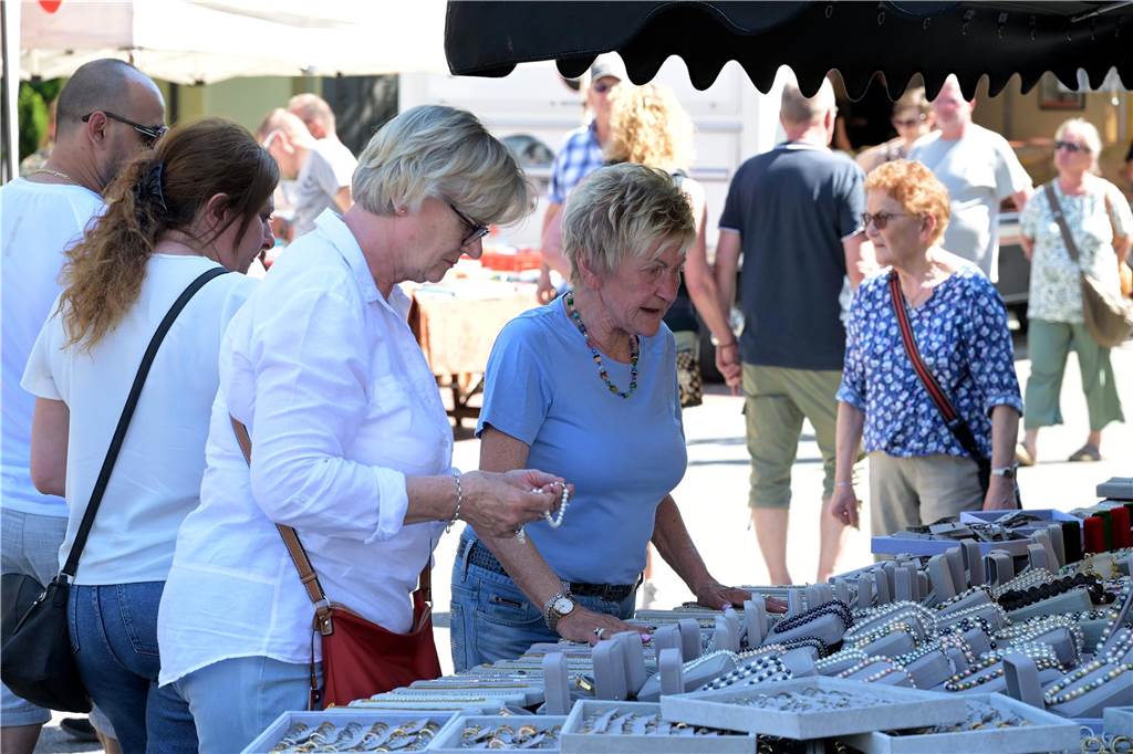 Viel los war beim Maimarkt in Nordkirchen