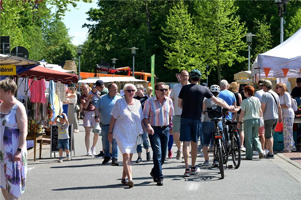 Viel los war beim Maimarkt in Nordkirchen
