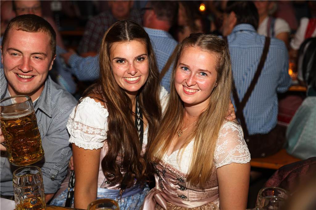 Viel los war beim Oktoberfest in Olfen.