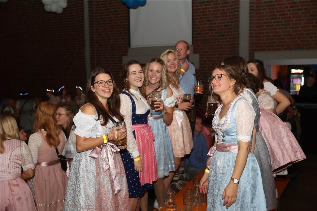 Viel los war beim Oktoberfest in Olfen.