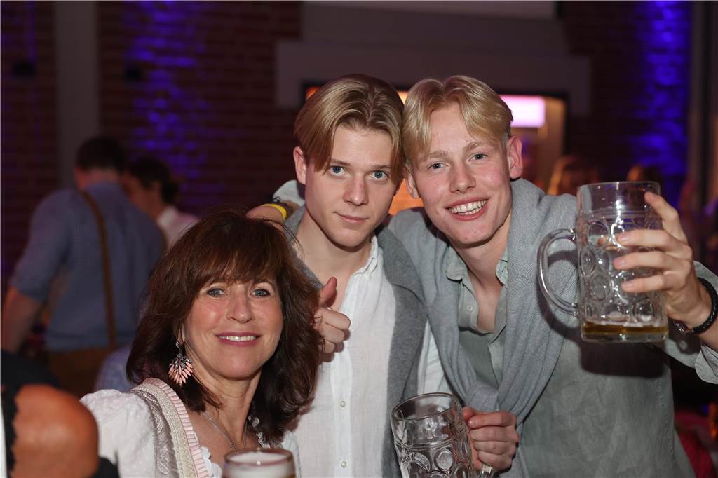Viel los war beim Oktoberfest in Olfen.