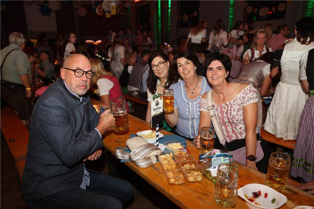 Viel los war beim Oktoberfest in Olfen.
