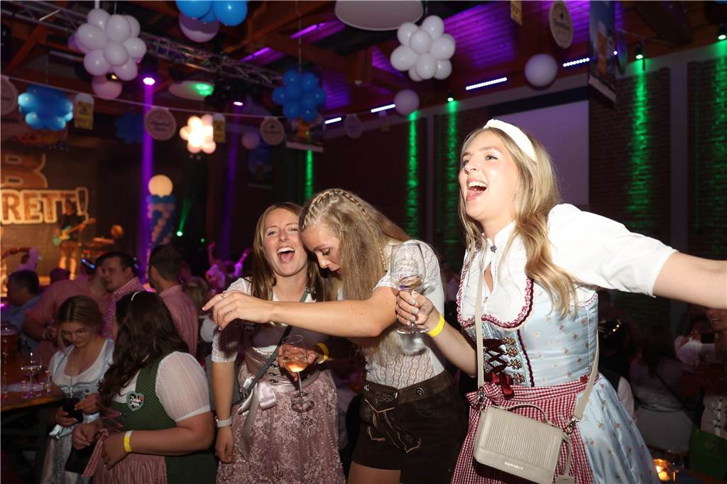 Viel los war beim Oktoberfest in Olfen.