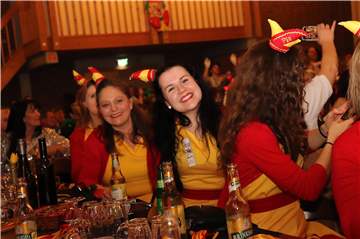Viel los war beim Pfarrkarneval in Olfen.