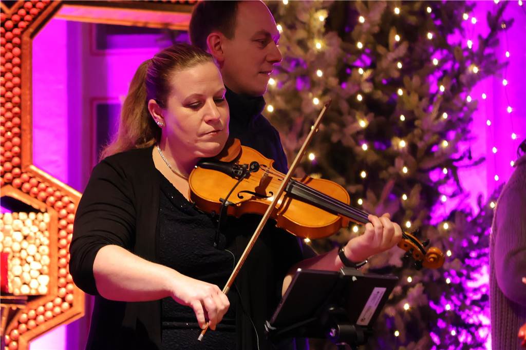 Spendenkonzert für das HUB Erle: Wir zeigen die besten Bilder Viel musikalisches Talent konnte man beim Spendenkonzert für das HUB Erle am Samstagabend in der Silvesterkirche erkennen. Zur Freude des zahlreich erschienenen Publikums.