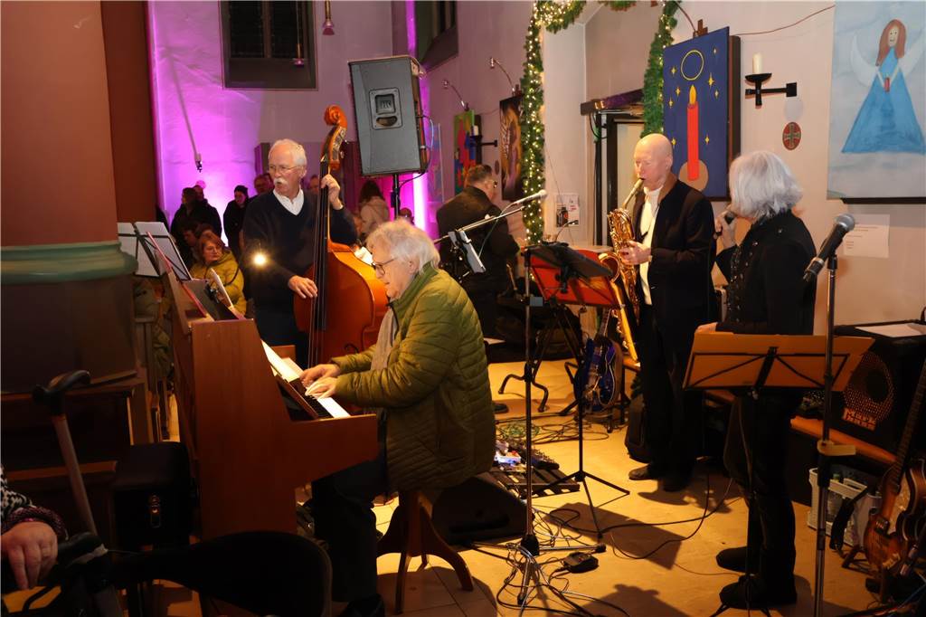 Spendenkonzert für das HUB Erle: Wir zeigen die besten Bilder Viel musikalisches Talent konnte man beim Spendenkonzert für das HUB Erle am Samstagabend in der Silvesterkirche erkennen. Zur Freude des zahlreich erschienenen Publikums.