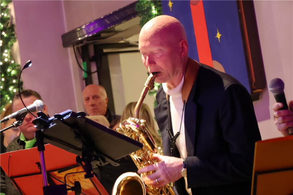 Spendenkonzert für das HUB Erle: Wir zeigen die besten Bilder Viel musikalisches Talent konnte man beim Spendenkonzert für das HUB Erle am Samstagabend in der Silvesterkirche erkennen. Zur Freude des zahlreich erschienenen Publikums.
