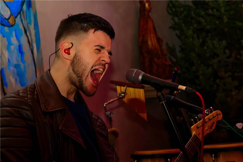 Spendenkonzert für das HUB Erle: Wir zeigen die besten Bilder Viel musikalisches Talent konnte man beim Spendenkonzert für das HUB Erle am Samstagabend in der Silvesterkirche erkennen. Zur Freude des zahlreich erschienenen Publikums.