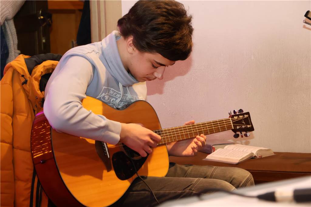 Spendenkonzert für das HUB Erle: Wir zeigen die besten Bilder Viel musikalisches Talent konnte man beim Spendenkonzert für das HUB Erle am Samstagabend in der Silvesterkirche erkennen. Zur Freude des zahlreich erschienenen Publikums.