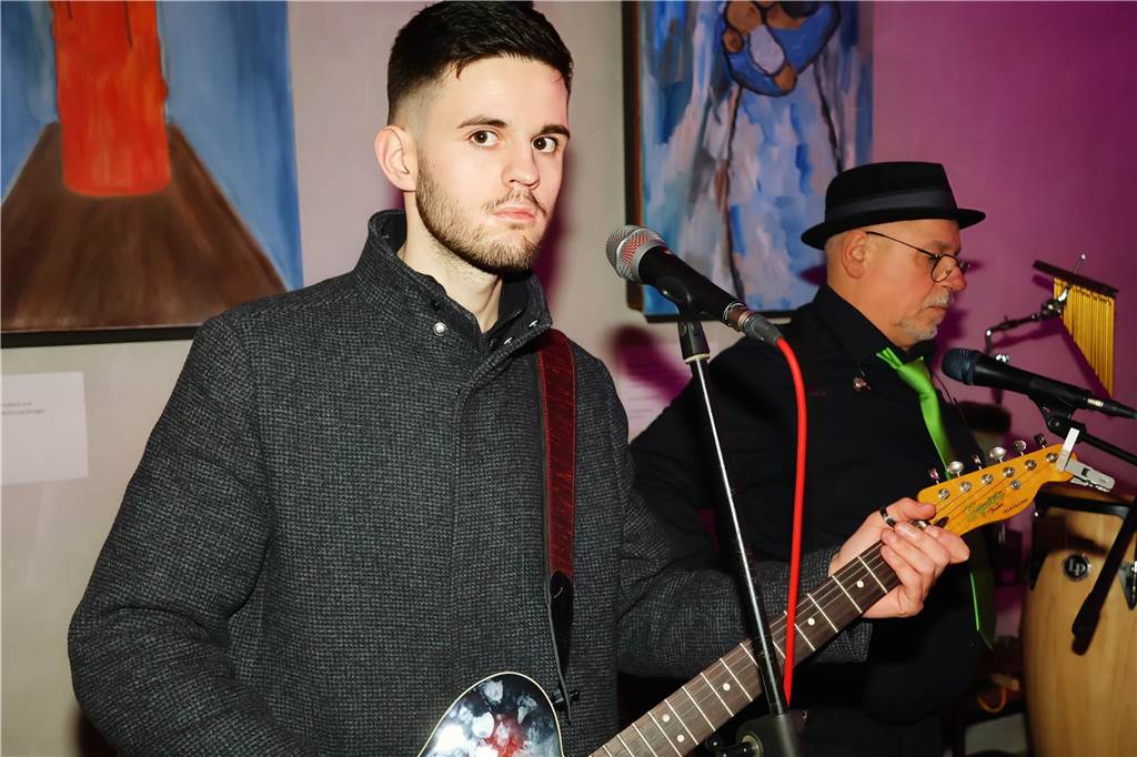 Spendenkonzert für das HUB Erle: Wir zeigen die besten Bilder Viel musikalisches Talent konnte man beim Spendenkonzert für das HUB Erle am Samstagabend in der Silvesterkirche erkennen. Zur Freude des zahlreich erschienenen Publikums.