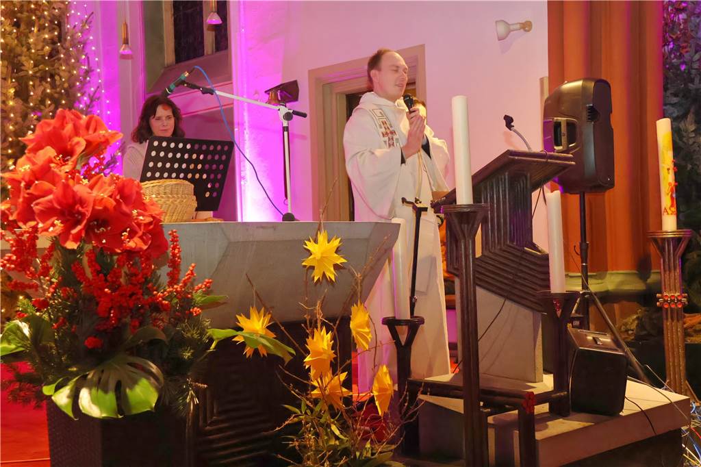 Spendenkonzert für das HUB Erle: Wir zeigen die besten Bilder Viel musikalisches Talent konnte man beim Spendenkonzert für das HUB Erle am Samstagabend in der Silvesterkirche erkennen. Zur Freude des zahlreich erschienenen Publikums.