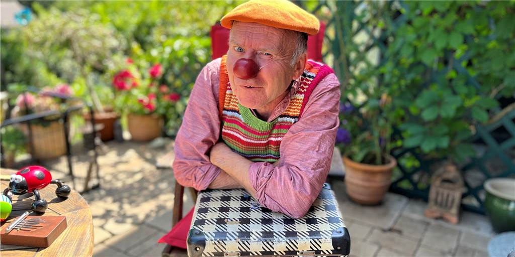 Viel von der Clown-Philosophie hilft auch im Privatleben, weiß Bernd Witte alias Clown „Knolle“ aus Schwerte: nicht mehr so schüchtern zu sein, zum Beispiel.