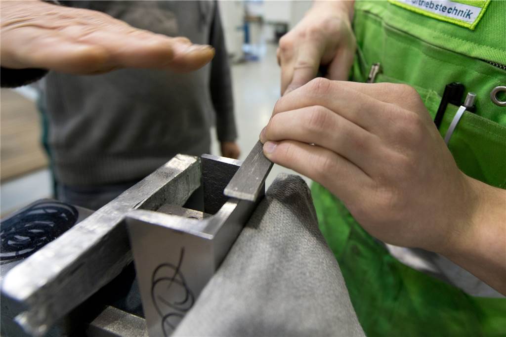 Ausbildung in Werne: Wo gibt’s noch freie Stellen, wo ist alles dicht? Viele Azubi-Stellen sind, entgegen offiziellen Aussagen, schon besetzt. Zumindest bei den Werner Firmen, bei denen wir nachgefragt haben.
