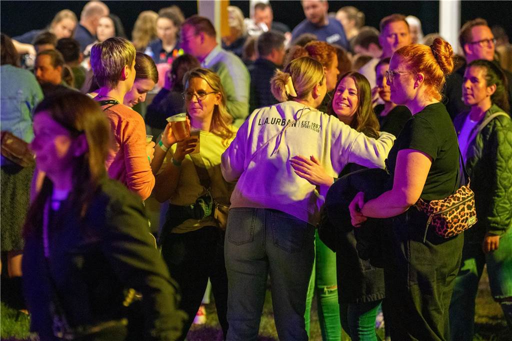 Viele Besucher haben zusammen in Selm in den Mai getanzt.