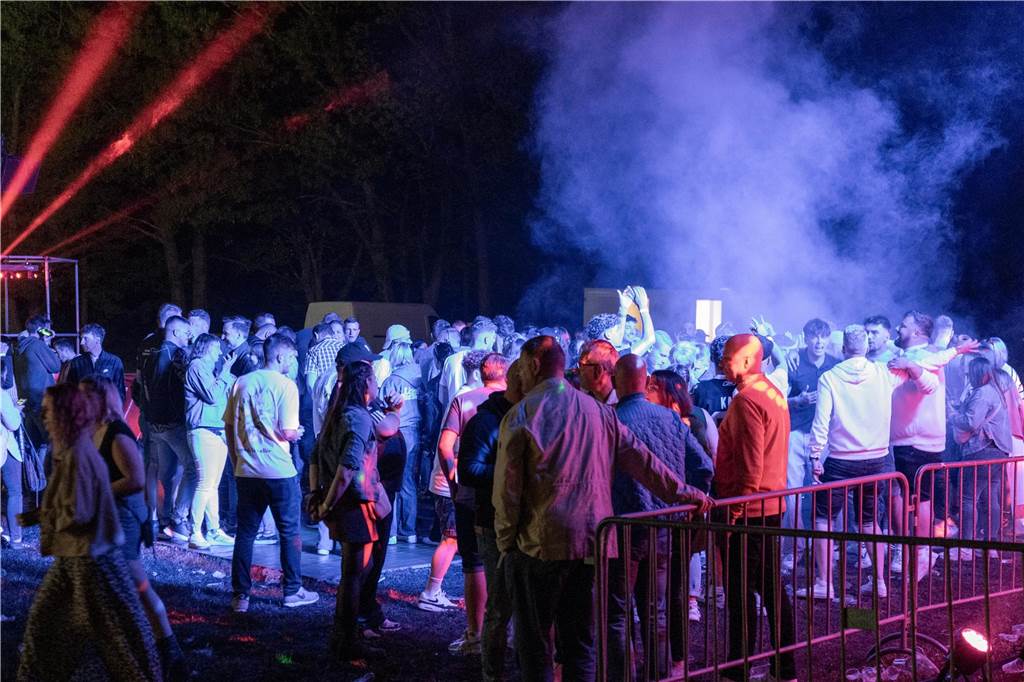 Viele Besucher haben zusammen in Selm in den Mai getanzt.