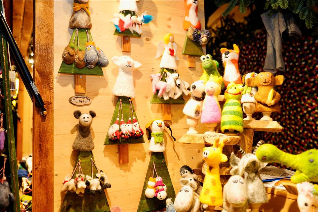 Viele Besucher kamen auch am Mittwoch (11.12.) wieder zum Dortmunder Weihnachtsmarkt, um die besondere Atmosphäre zu genießen.