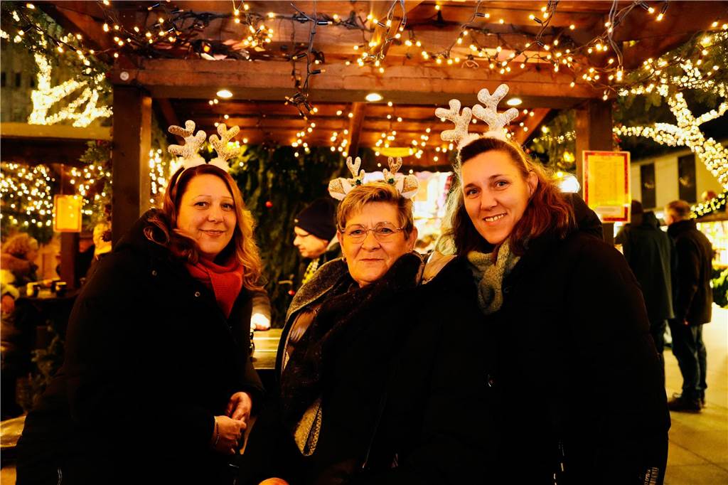 Viele Besucher kamen auch am Mittwoch (11.12.) wieder zum Dortmunder Weihnachtsmarkt, um die besondere Atmosphäre zu genießen.
