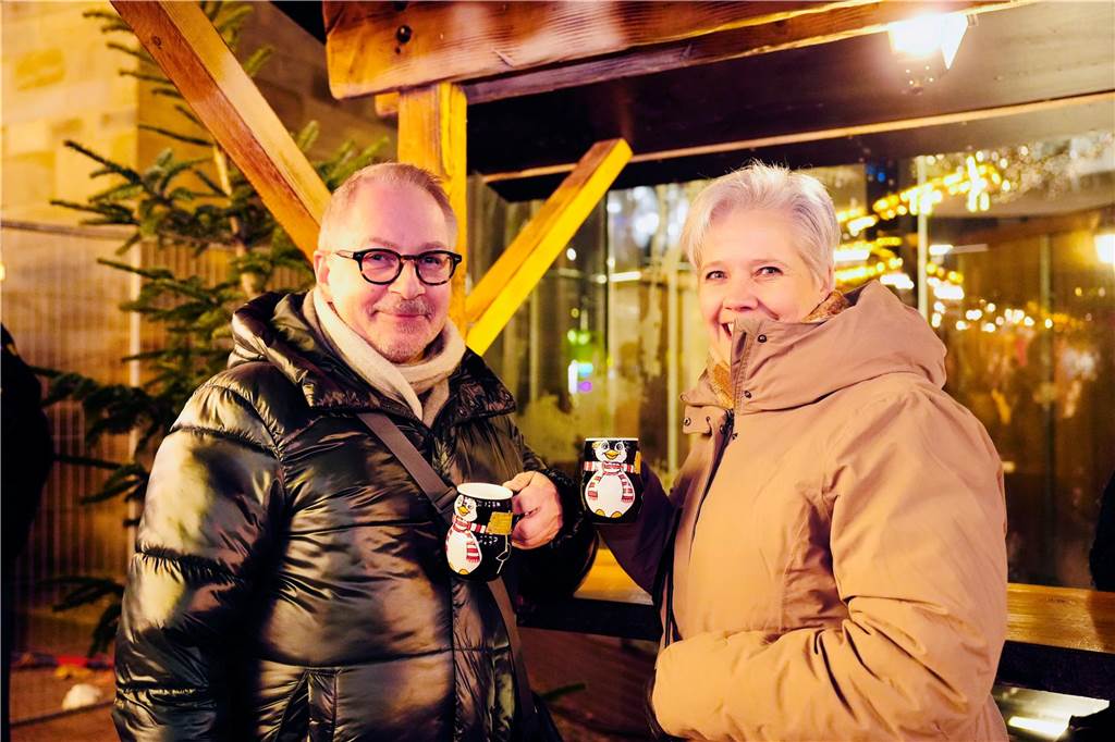 Viele Besucher kamen auch am Mittwoch (11.12.) wieder zum Dortmunder Weihnachtsmarkt, um die besondere Atmosphäre zu genießen.