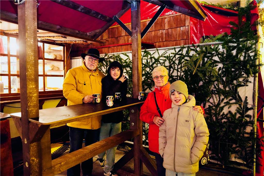 Viele Besucher kamen auch am Mittwoch (11.12.) wieder zum Dortmunder Weihnachtsmarkt, um die besondere Atmosphäre zu genießen.
