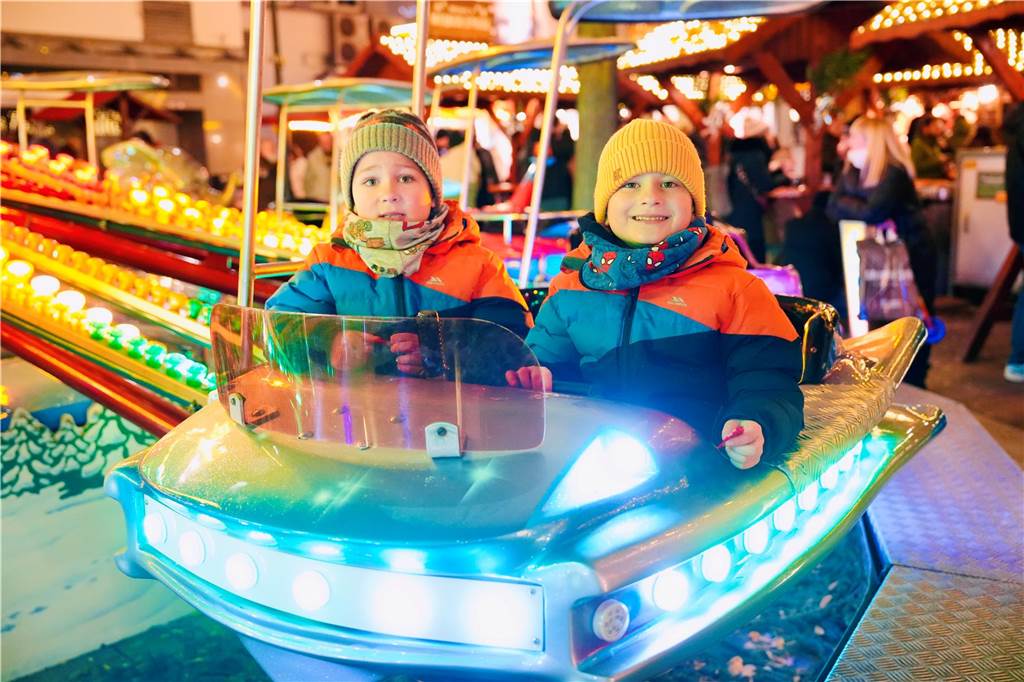 Viele Besucher kamen auch am Mittwoch (11.12.) wieder zum Dortmunder Weihnachtsmarkt, um die besondere Atmosphäre zu genießen.