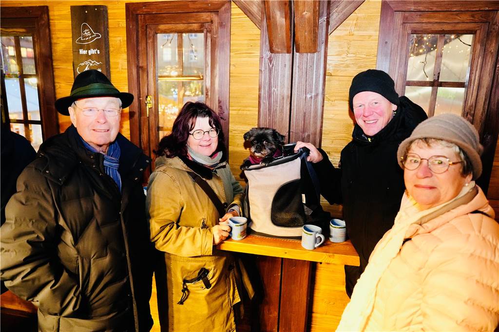 Viele Besucher kamen auch am Mittwoch (11.12.) wieder zum Dortmunder Weihnachtsmarkt, um die besondere Atmosphäre zu genießen.