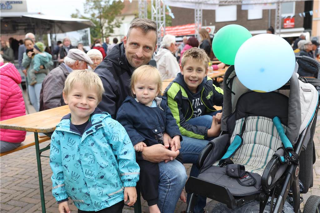 Viele Besucher zog der Olfener Herbst in die Innenstadt und auf den Marktplatz. Das neue Konzept hat sich bewährt Und ein Promi schaute auch vorbei.