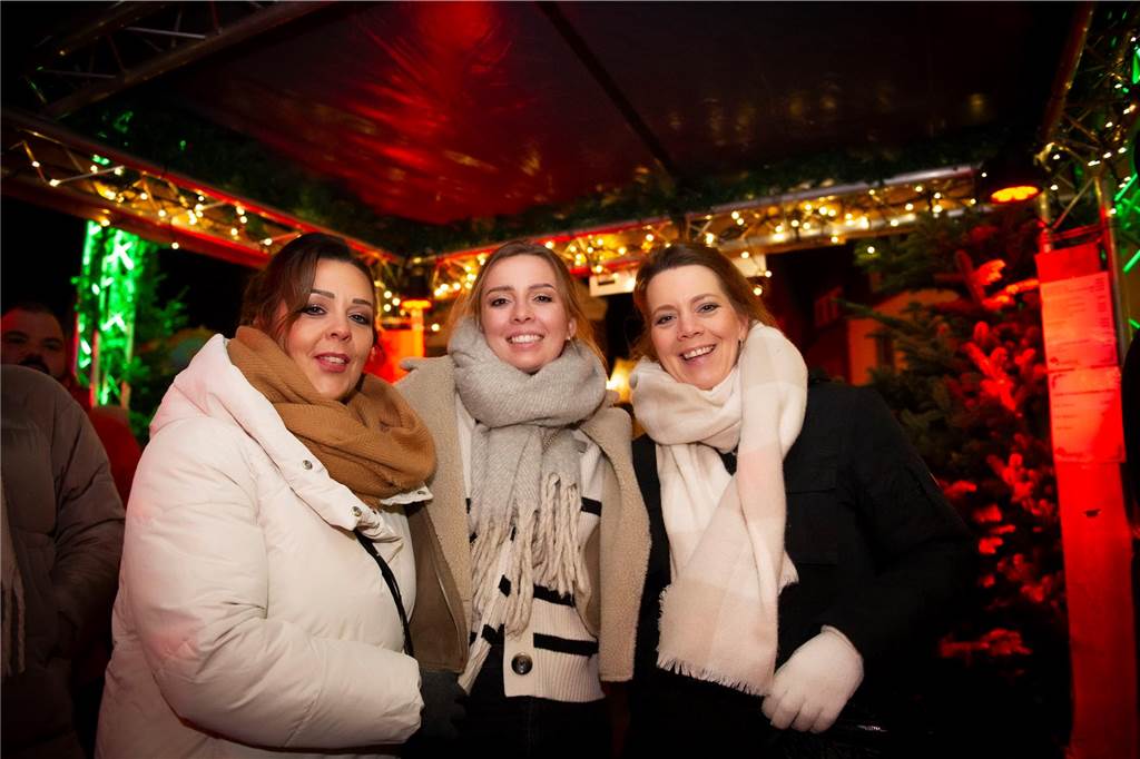 Gäste auf dem Nikolausmarkt