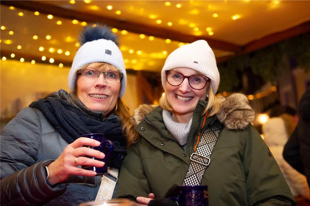 Gäste auf dem Nikolausmarkt