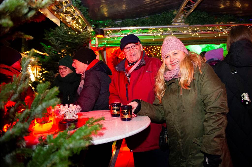 Gäste auf dem Nikolausmarkt