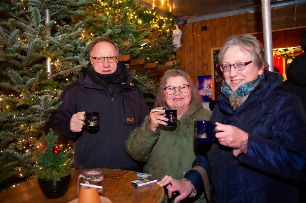 Gäste auf dem Nikolausmarkt