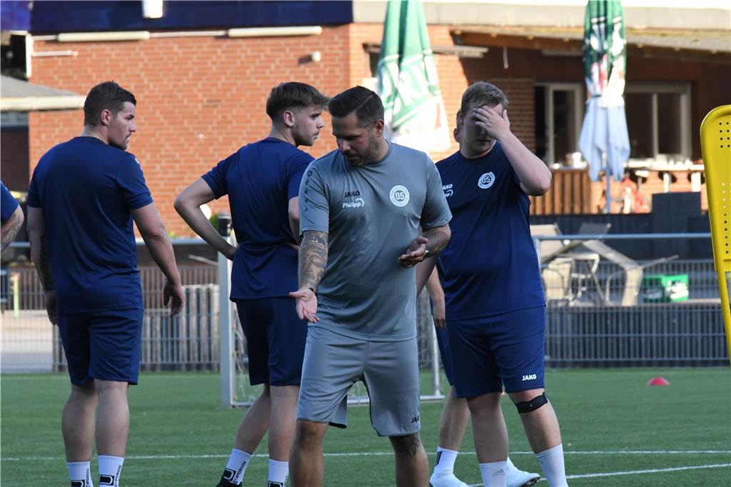 Viele Bilder vom Trainingsauftakt des BV Lünen.