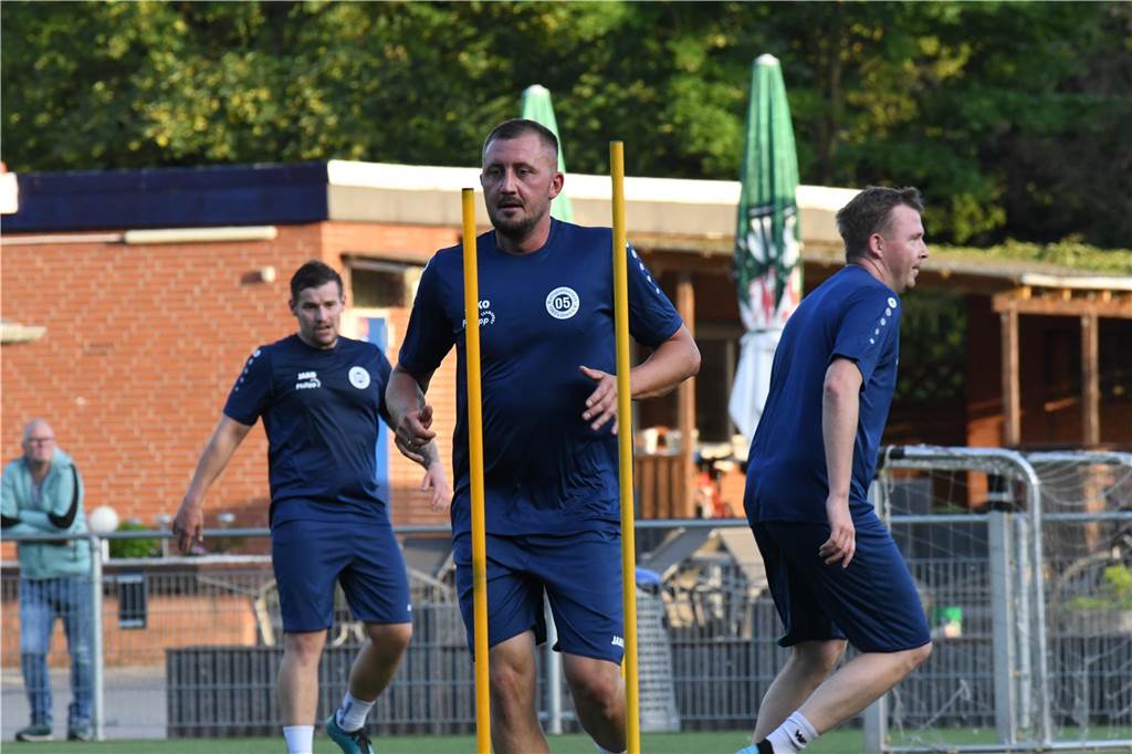 Viele Bilder vom Trainingsauftakt des BV Lünen.